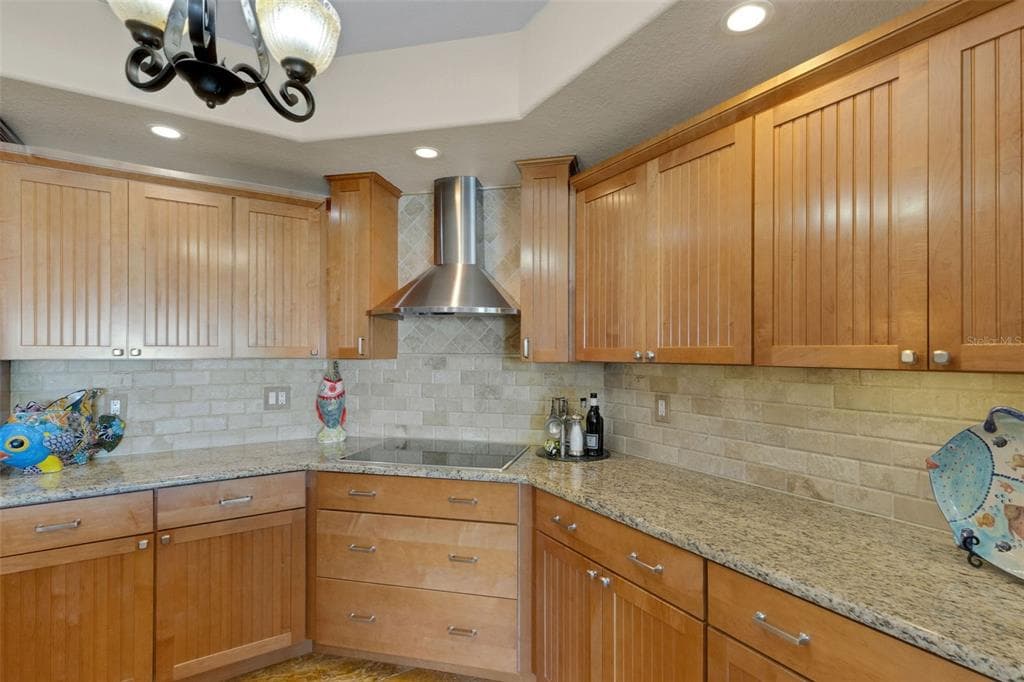 1090 PINELLAS BAYWAY S A5 photo 17