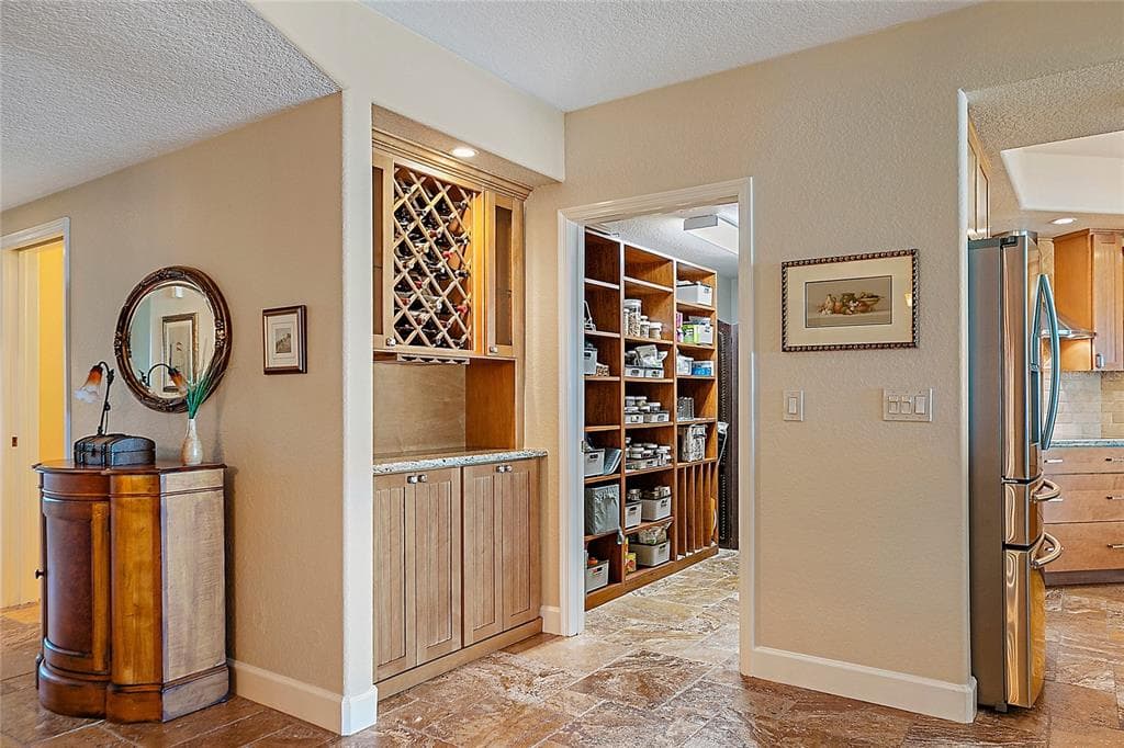 1090 PINELLAS BAYWAY S A5 photo 10