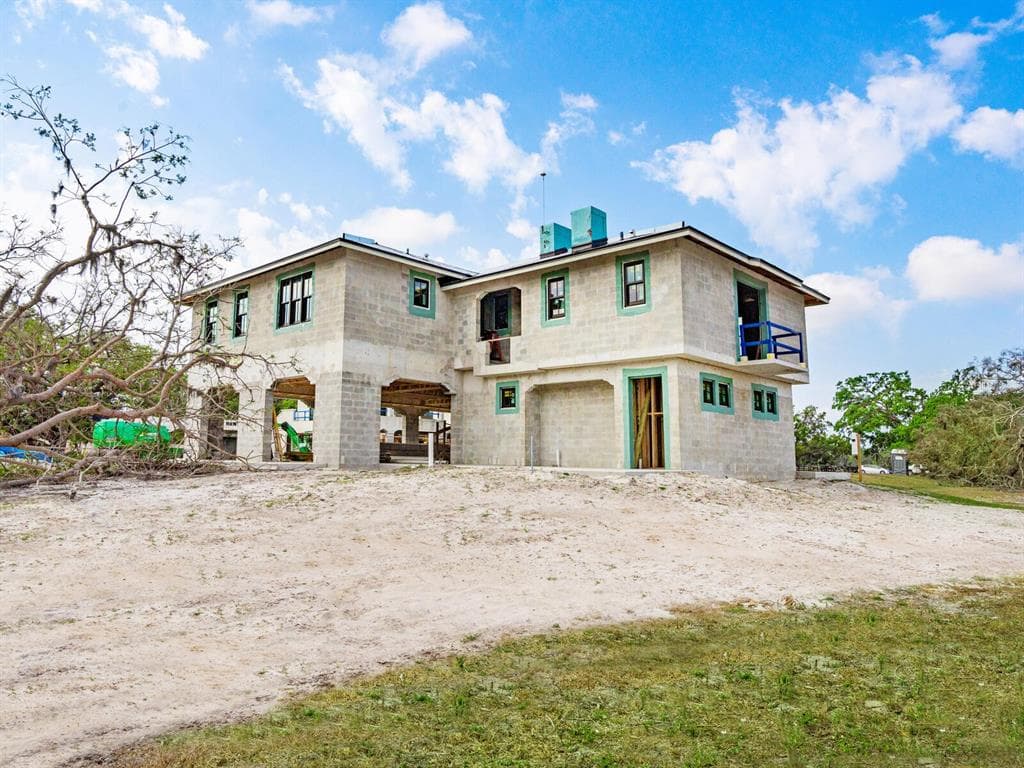 600 N JACKSON ROAD photo 22