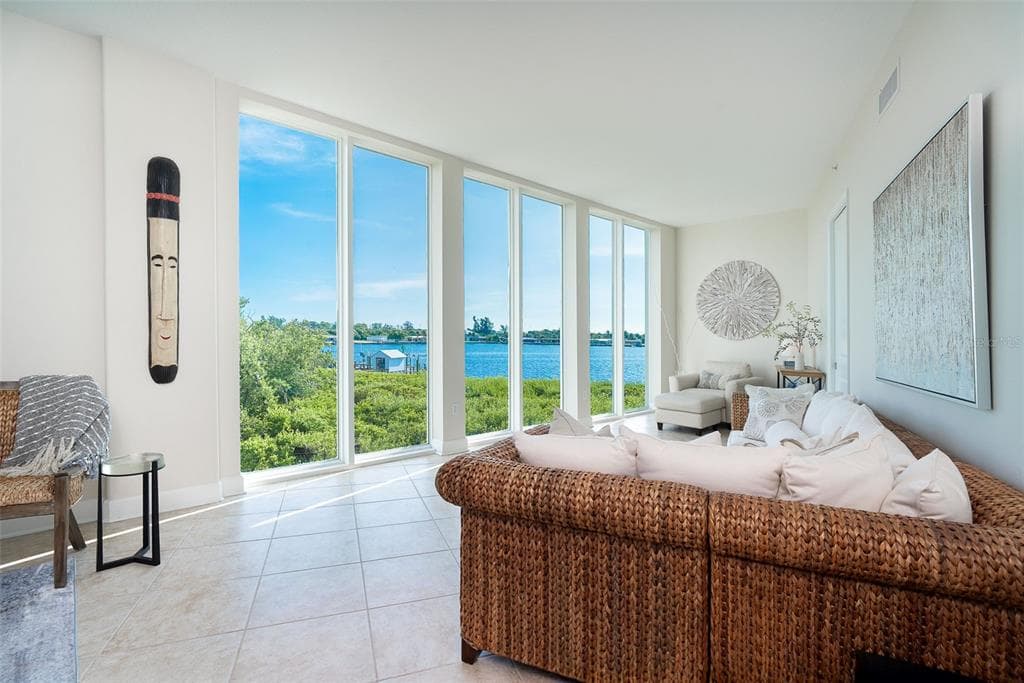 1375 BEACH ROAD 210 photo 22