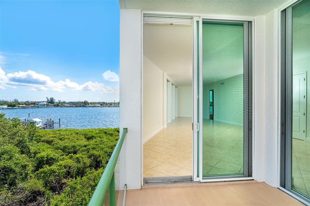 1375 BEACH ROAD 210 photo 21