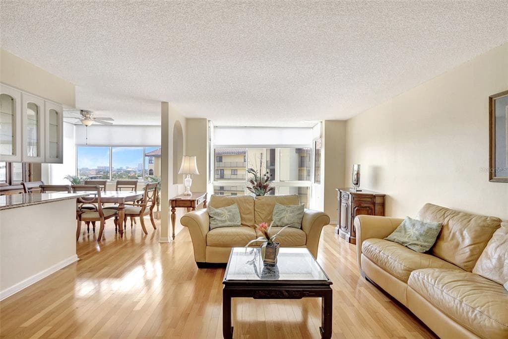 660 ISLAND WAY 708 photo 7