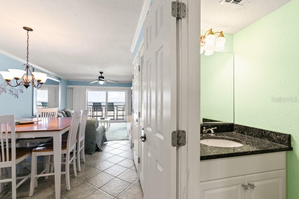 8550 A1A #208 S 2128 photo 25
