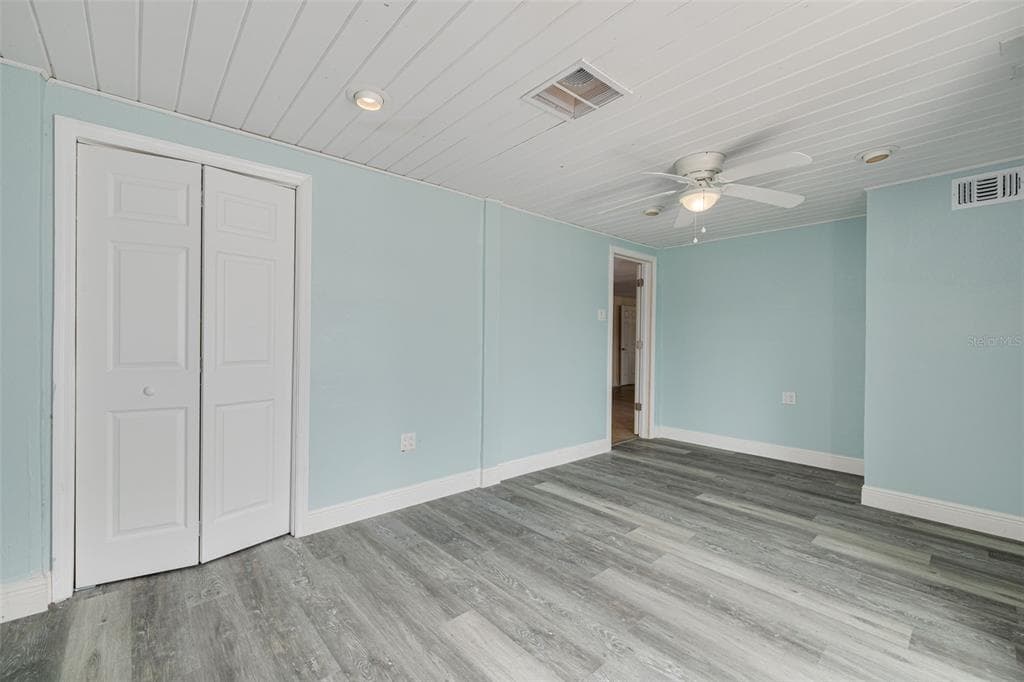 8100 BRIGHTON DRIVE photo 12