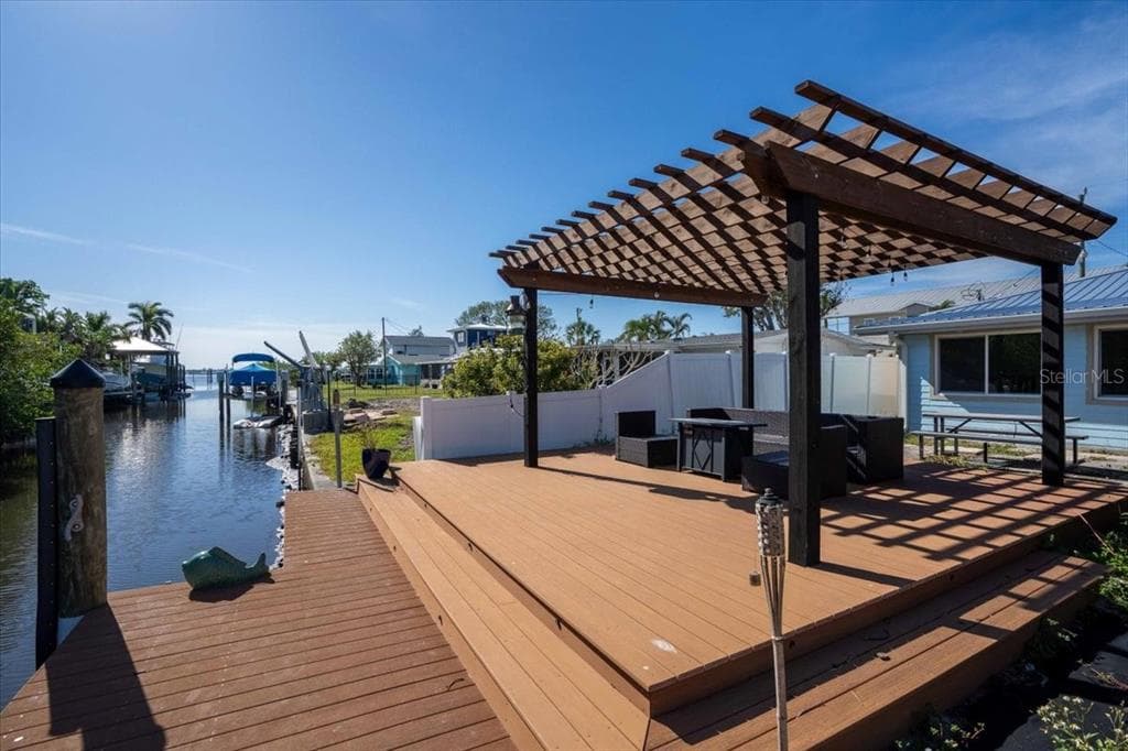 524 PALM AVENUE photo 10