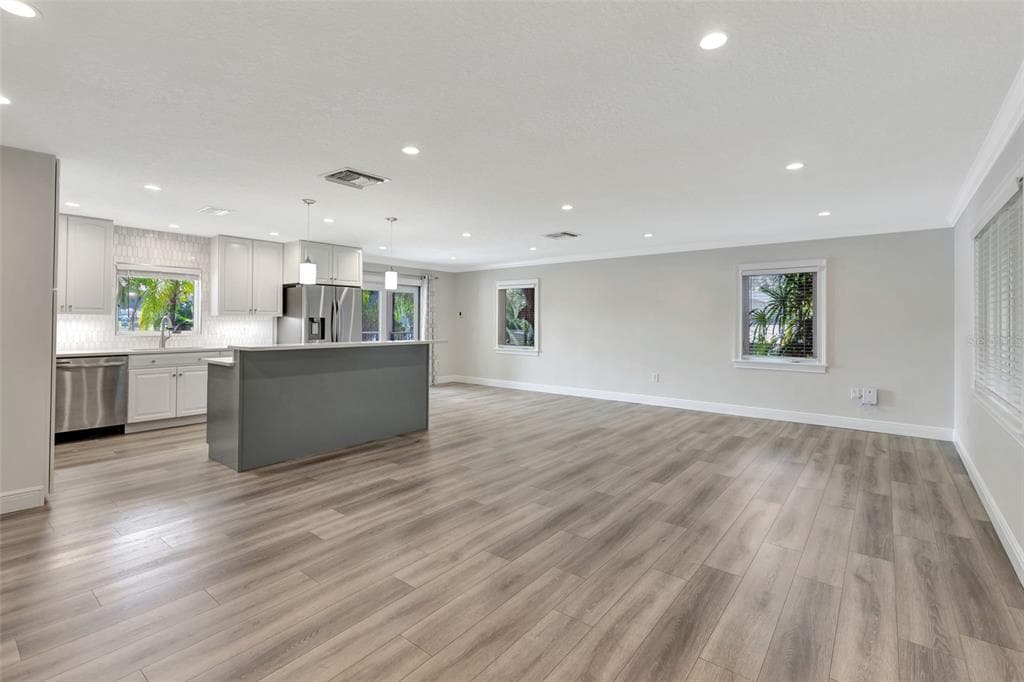 1105 LAKE NETTIE DRIVE photo 8