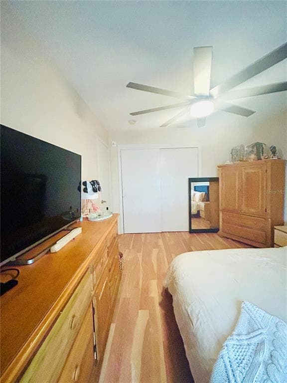 5020 BEACH DRIVE SE D photo 18