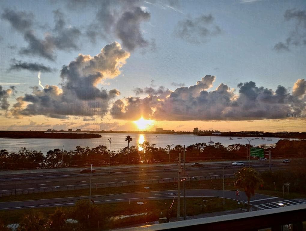 7100 SUNSHINE SKYWAY LANE S 608 photo 13