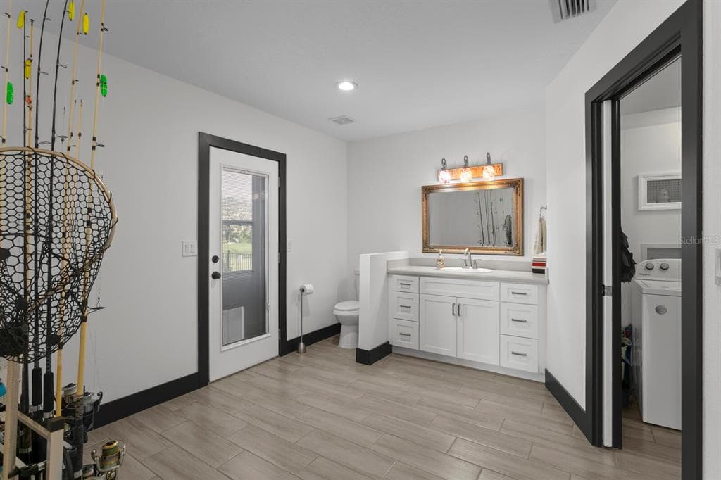 1632 SEA BREEZE DRIVE photo 25