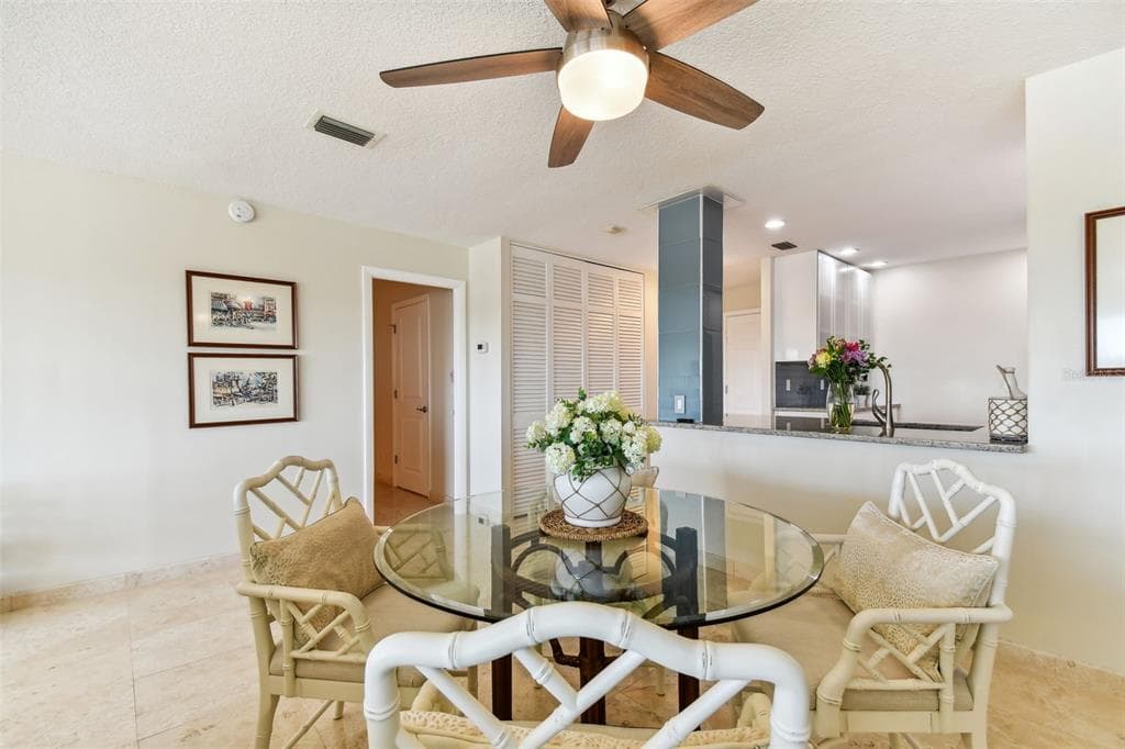 100 BLUFF VIEW DRIVE 607A photo 21