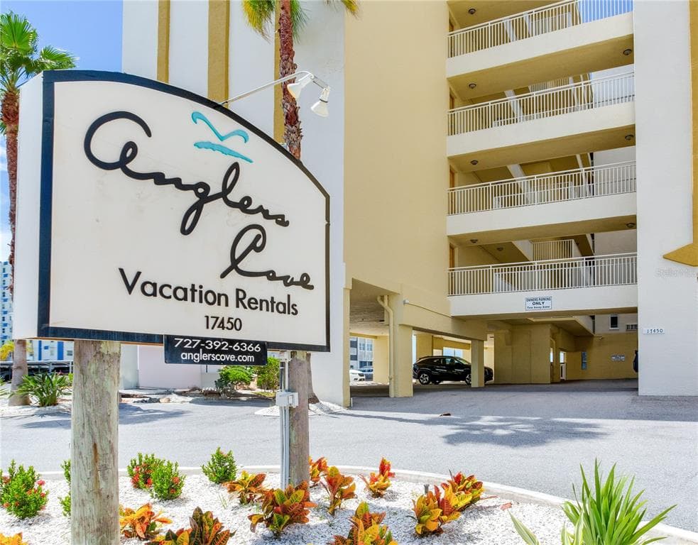 17450 GULF BOULEVARD 206 photo 7