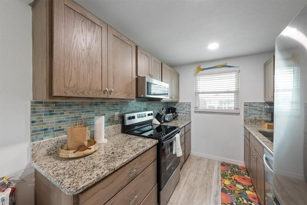 6808 PALM DRIVE B photo 7