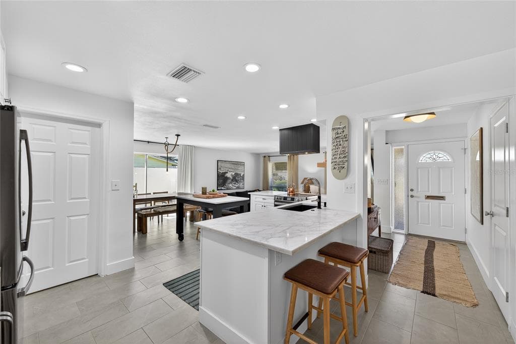 4091 13TH WAY NE photo 6