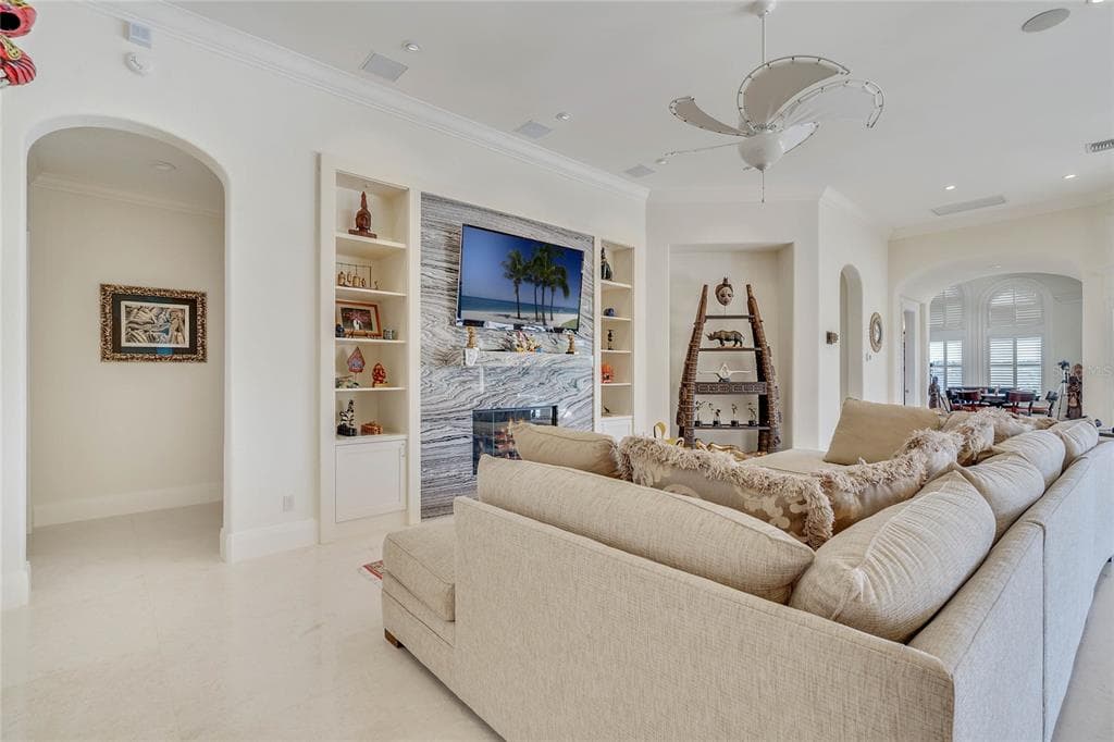 9245 SOUTHERN BREEZE DRIVE photo 12