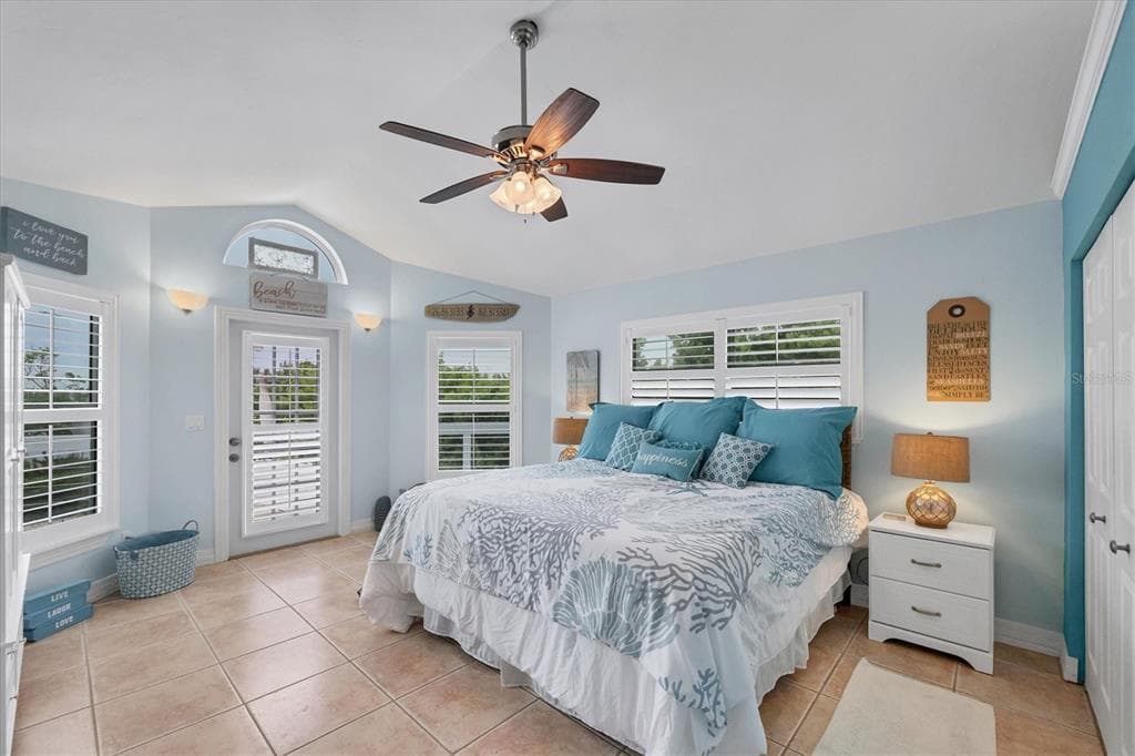 261 BOCILLA DRIVE photo 17