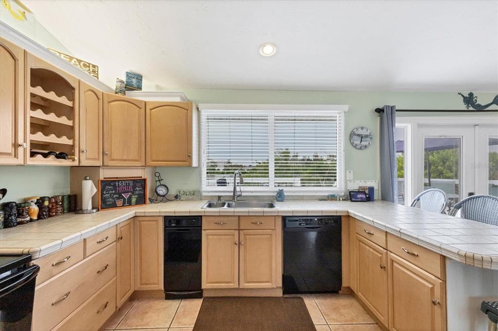 261 BOCILLA DRIVE photo 15