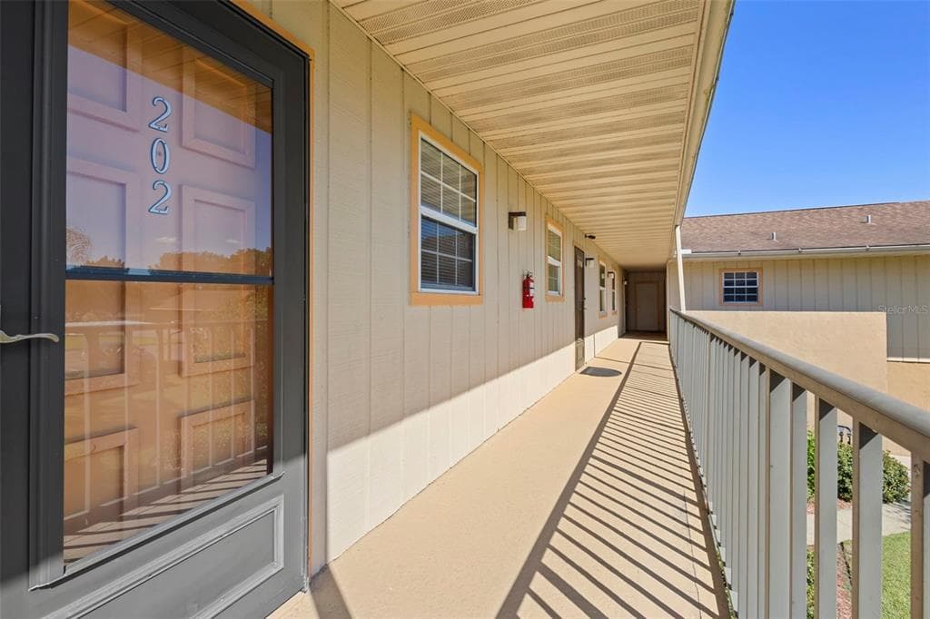 1640 JUNO TRAIL 202D photo 8