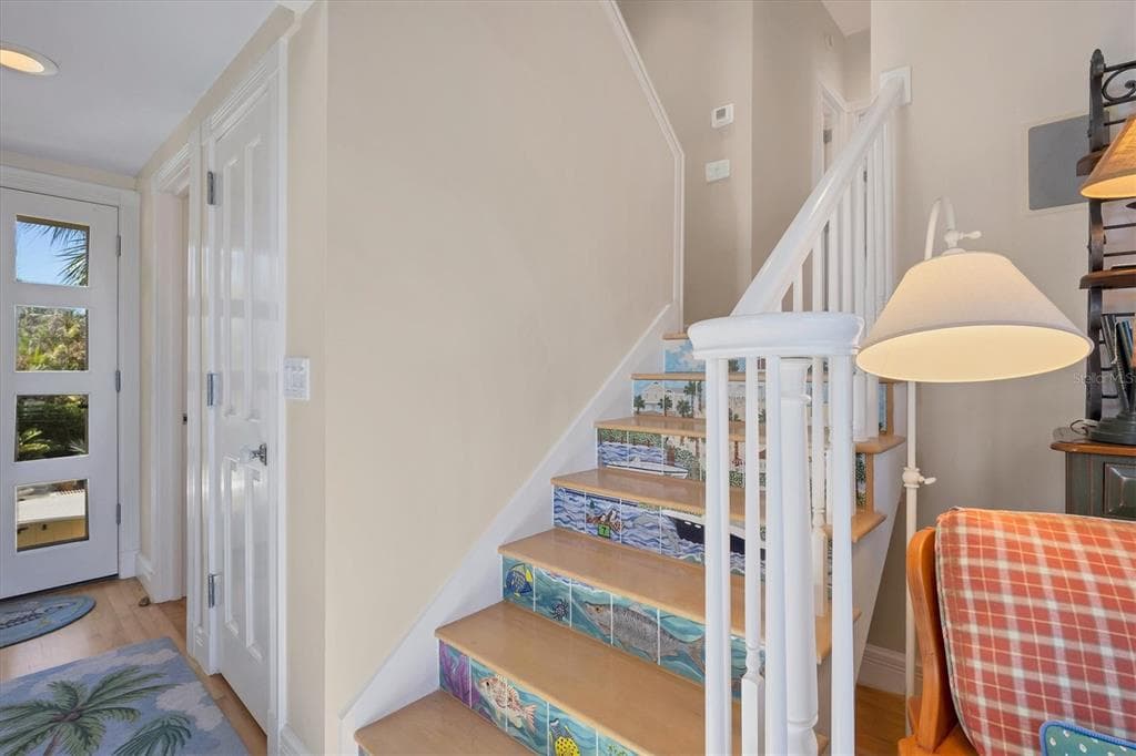208 HARBOR DRIVE photo 15