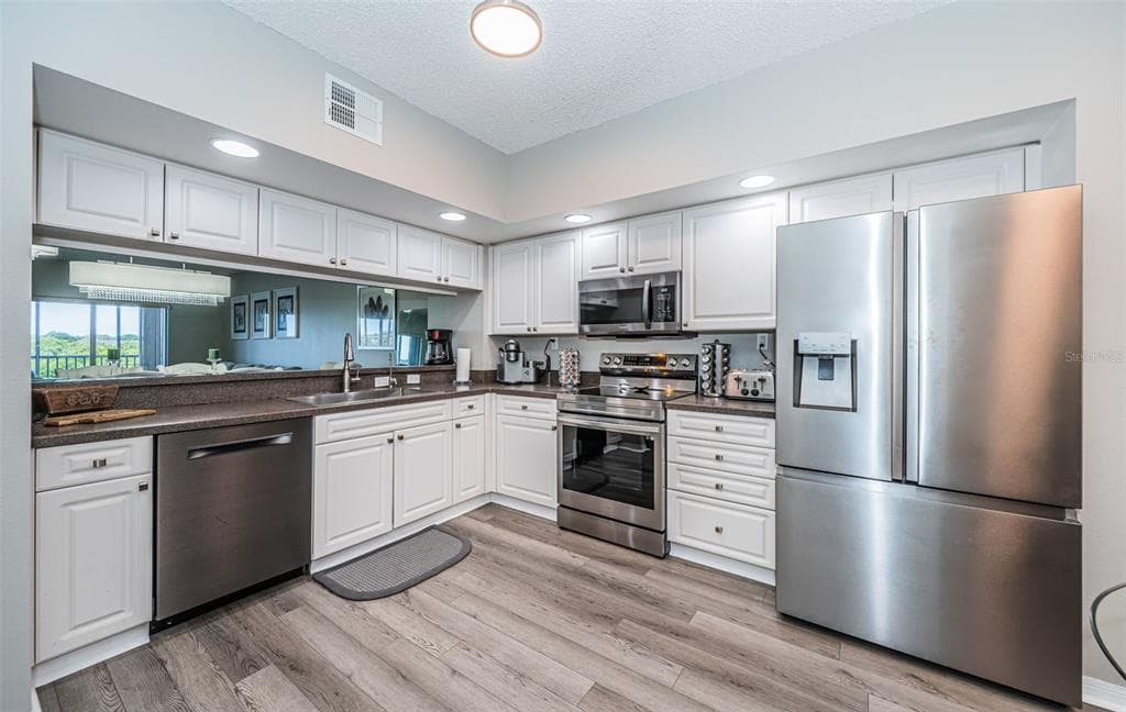 6450 SHORELINE DRIVE 9203 photo 23