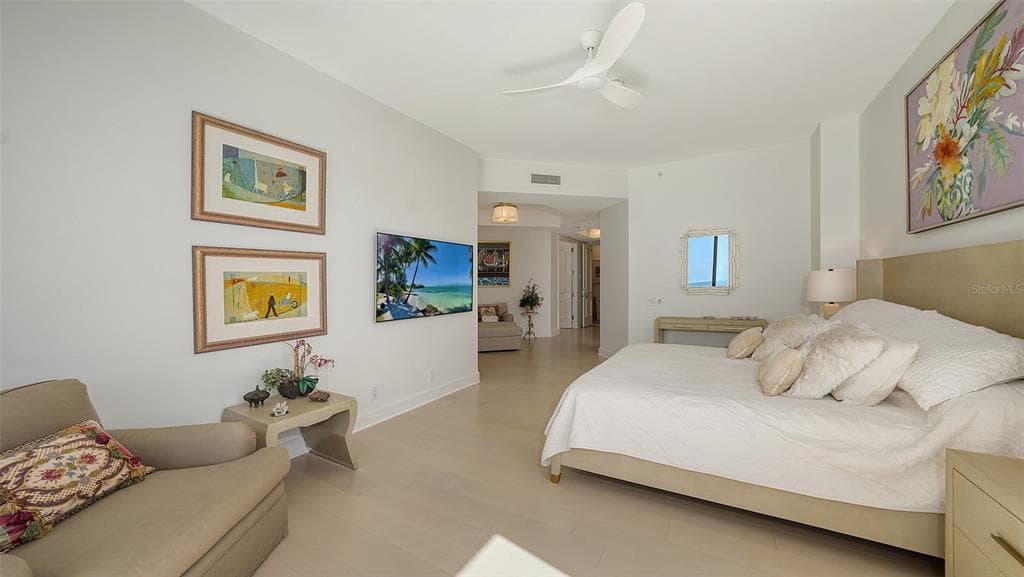 1241 GULF OF MEXICO DRIVE 803 photo 13