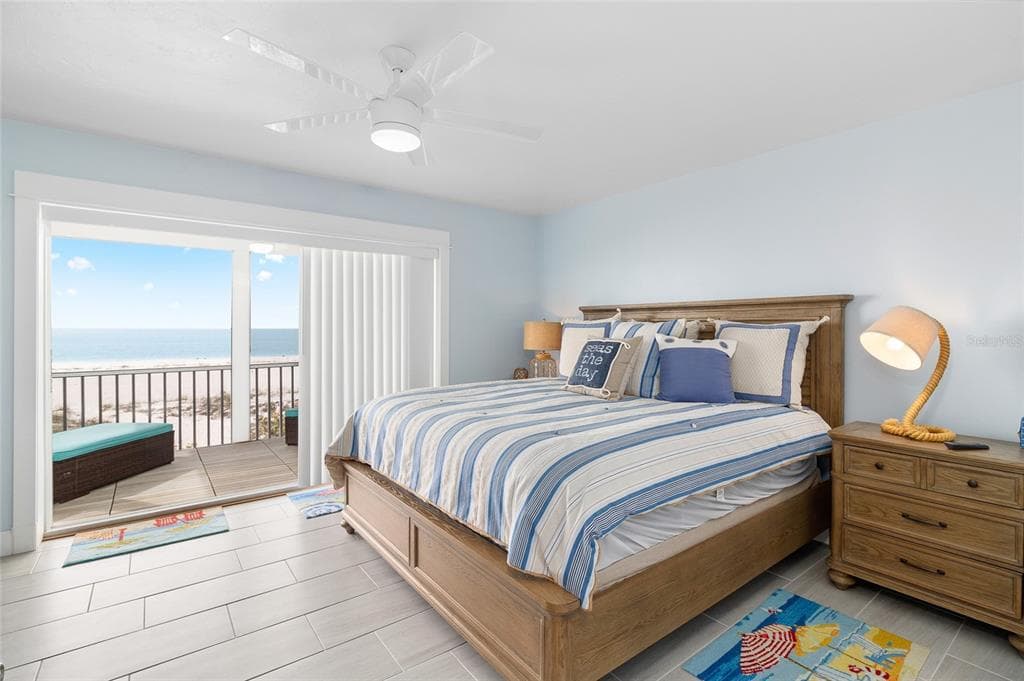 460 GULF BOULEVARD 4 photo 15