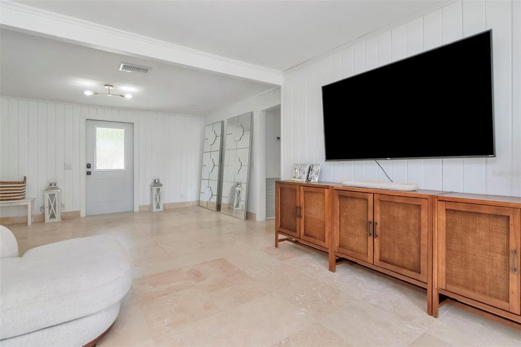 19207 CROOKED LANE photo 17