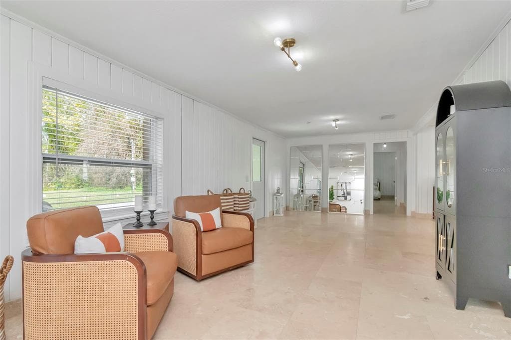 19207 CROOKED LANE photo 10