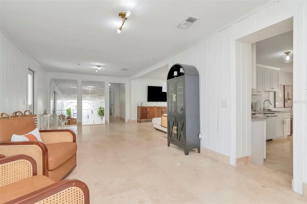 19207 CROOKED LANE photo 14