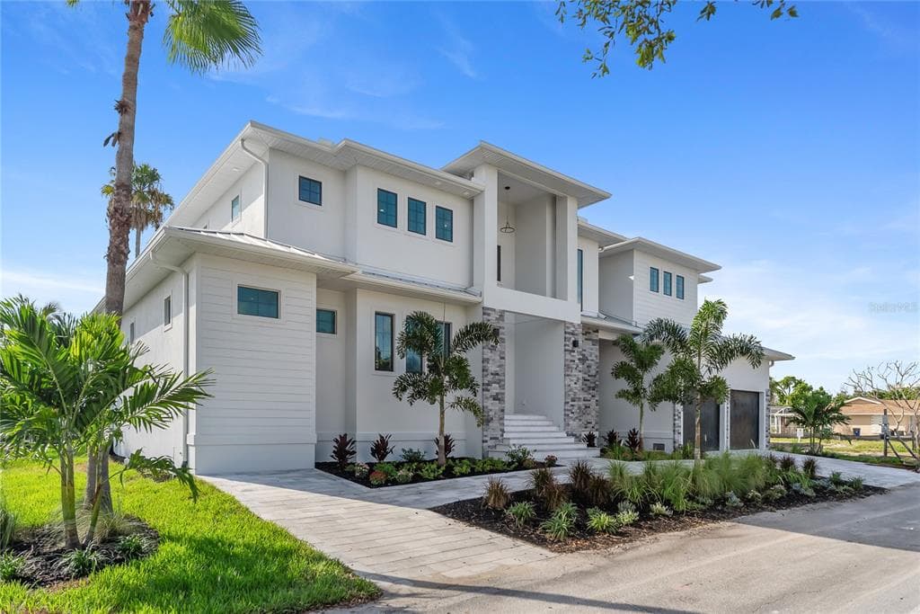 530 DE NARVAEZ DRIVE photo 1