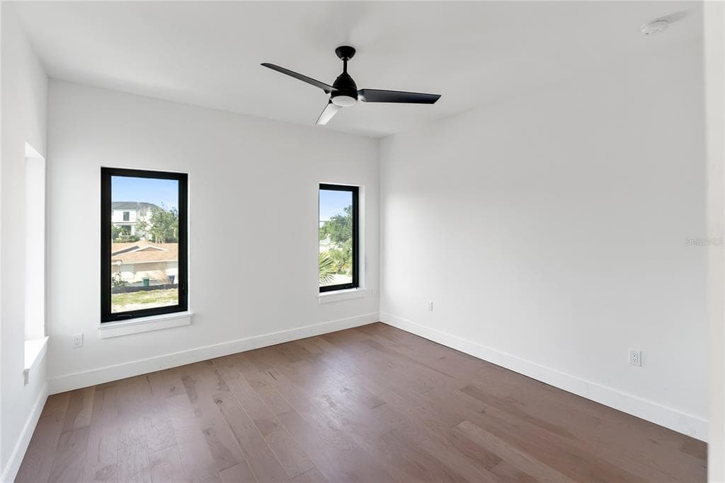 530 DE NARVAEZ DRIVE photo 20