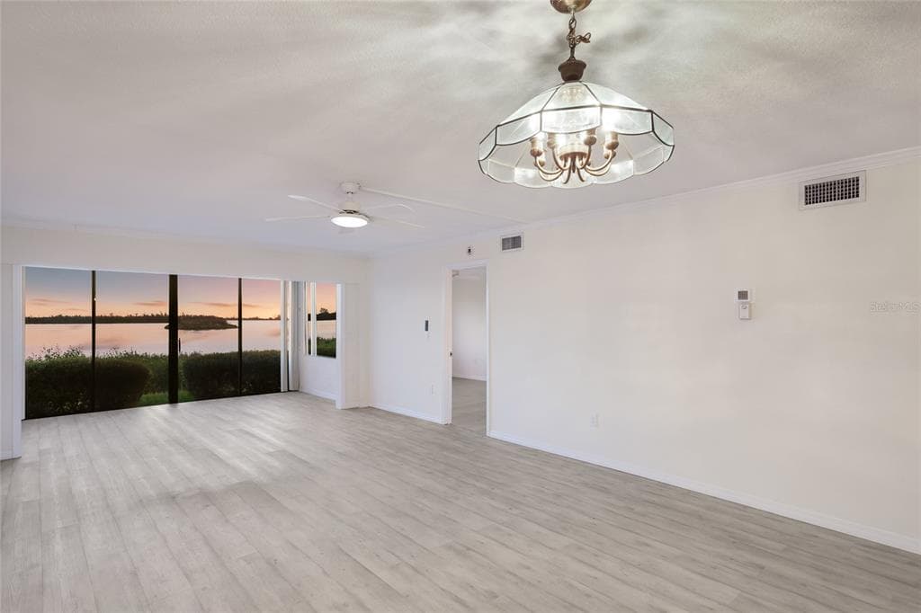 4761 INDEPENDENCE DRIVE 4761 photo 17