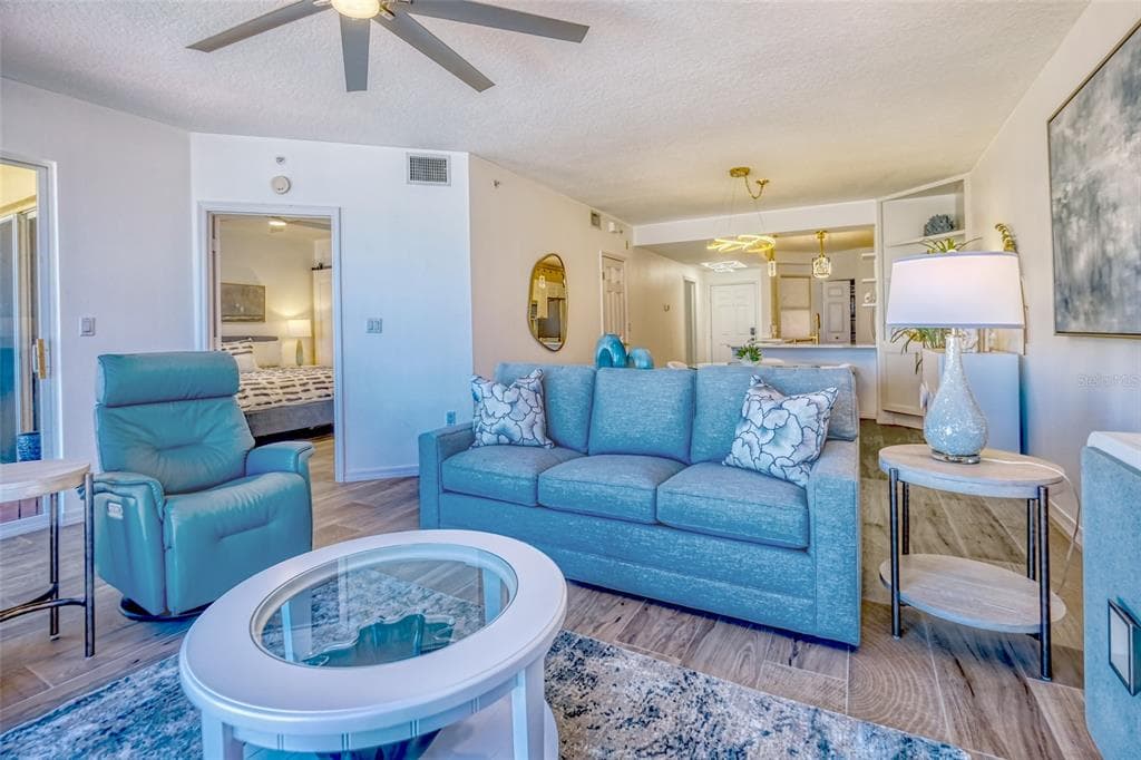 16600 GULF BOULEVARD 536 photo 6