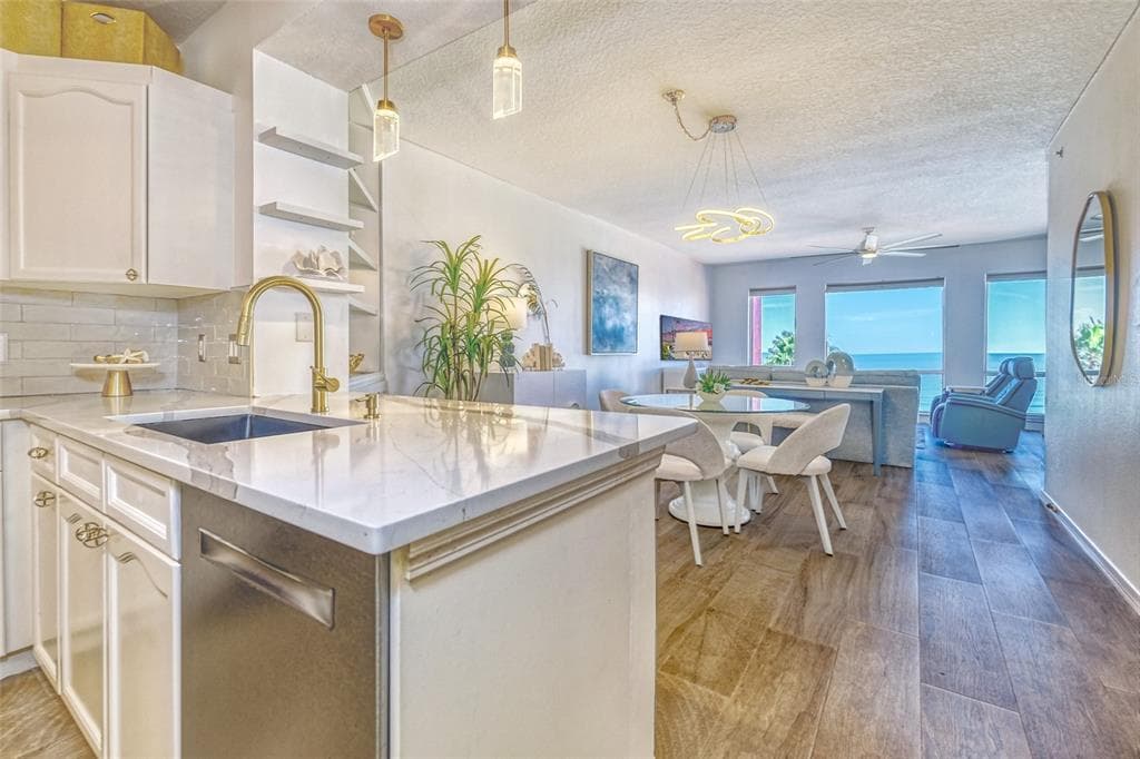 16600 GULF BOULEVARD 536 photo 11