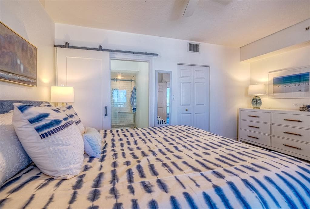 16600 GULF BOULEVARD 536 photo 21