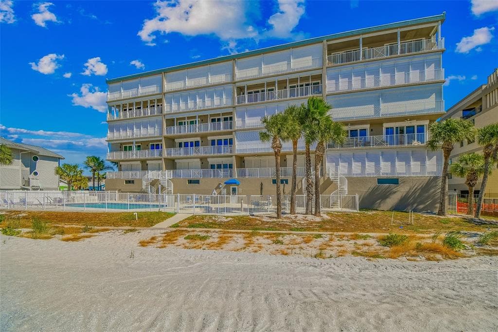19710 GULF BOULEVARD 203 photo 4