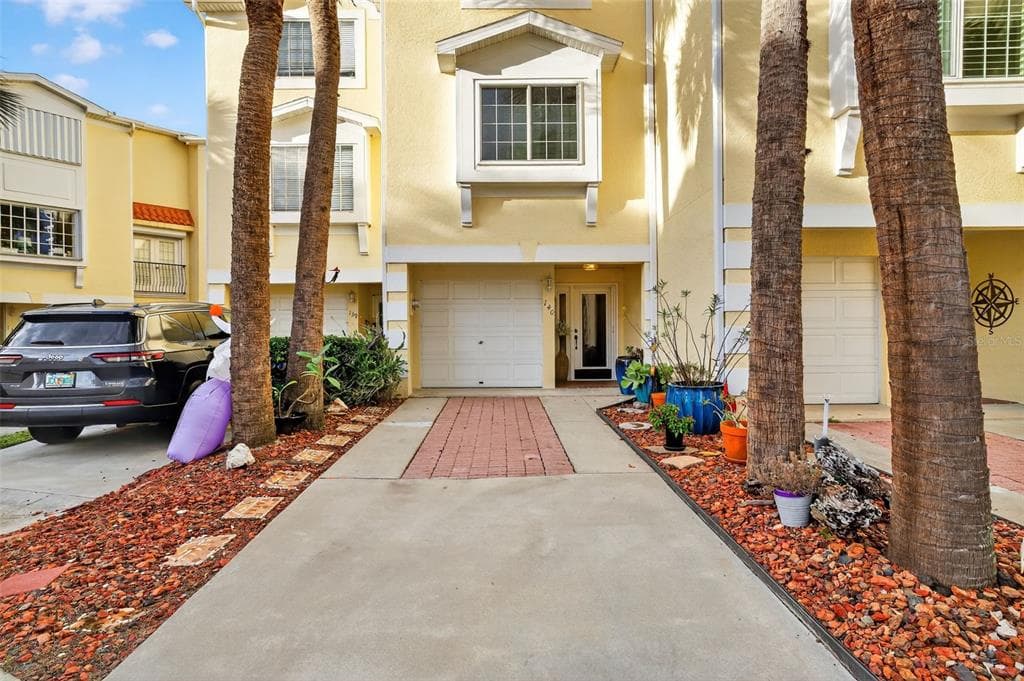 140 BRENT CIRCLE photo 2