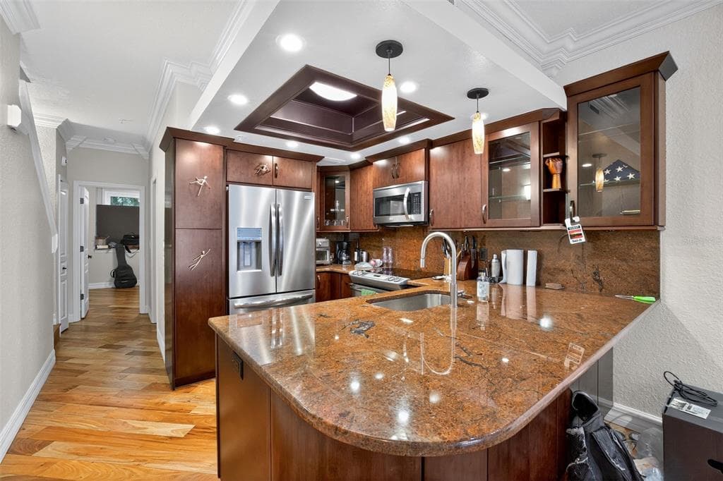 140 BRENT CIRCLE photo 6