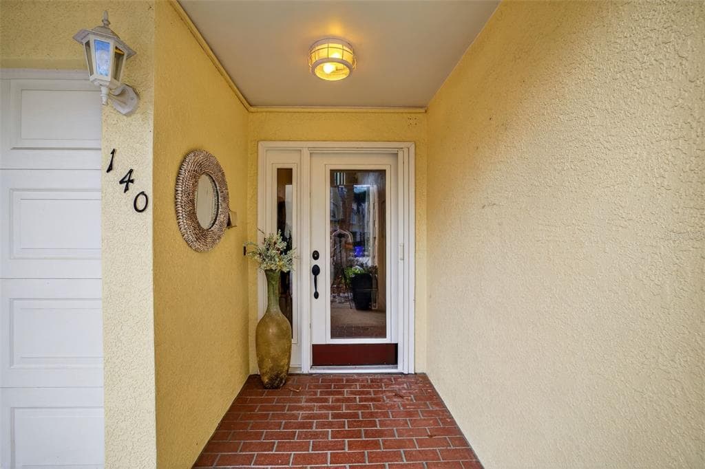 140 BRENT CIRCLE photo 4