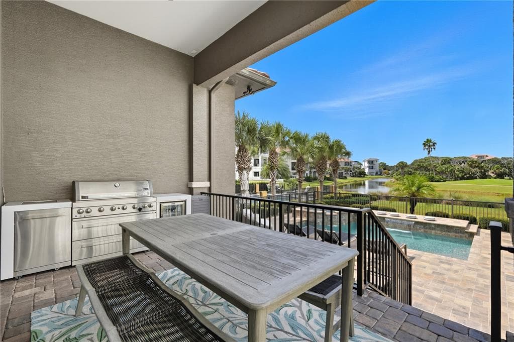 355 OCEAN CREST DRIVE photo 10