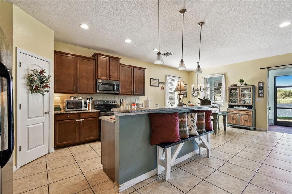 1110 LAUREN MANOR LOOP photo 12