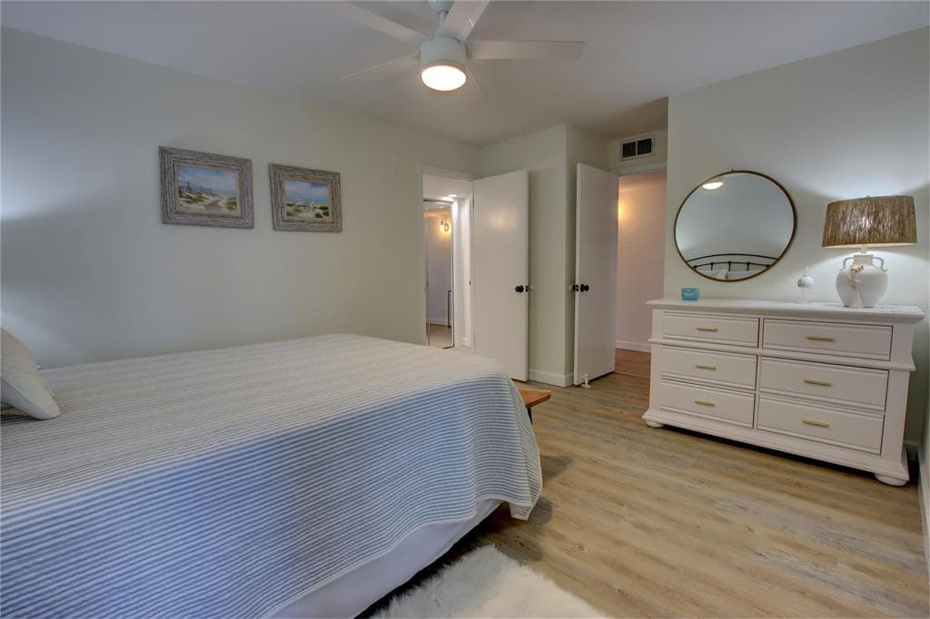 5203 S ATLANTIC AVENUE 815B photo 16