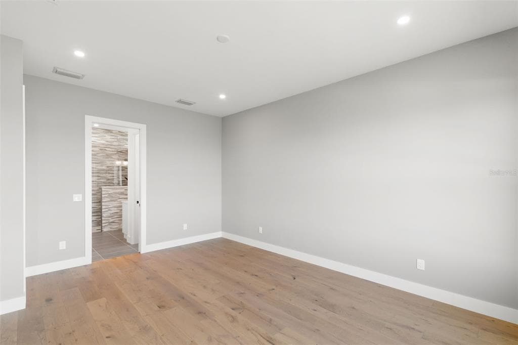 1810 4TH STREET E photo 24