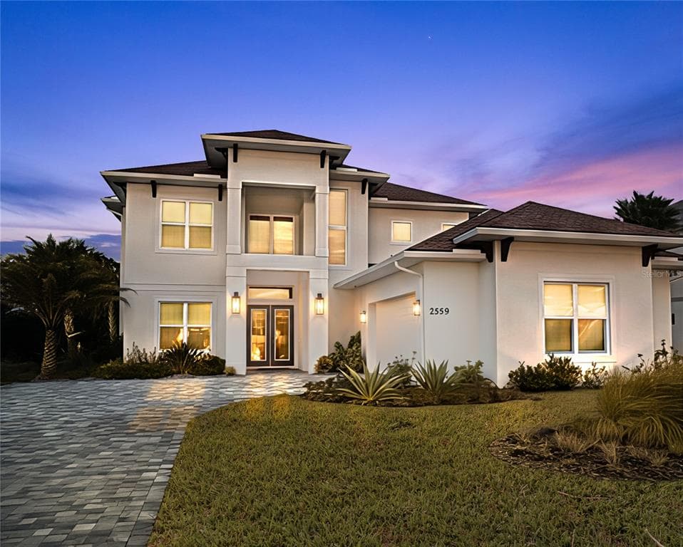 2559 PALM AVENUE photo 1