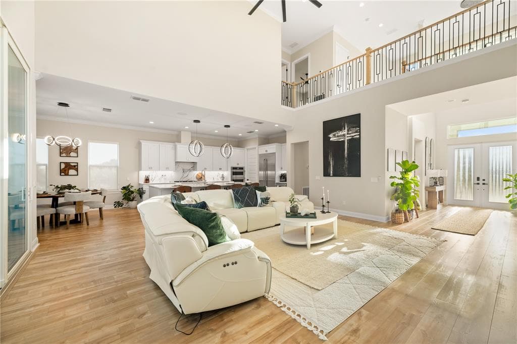 2559 PALM AVENUE photo 9