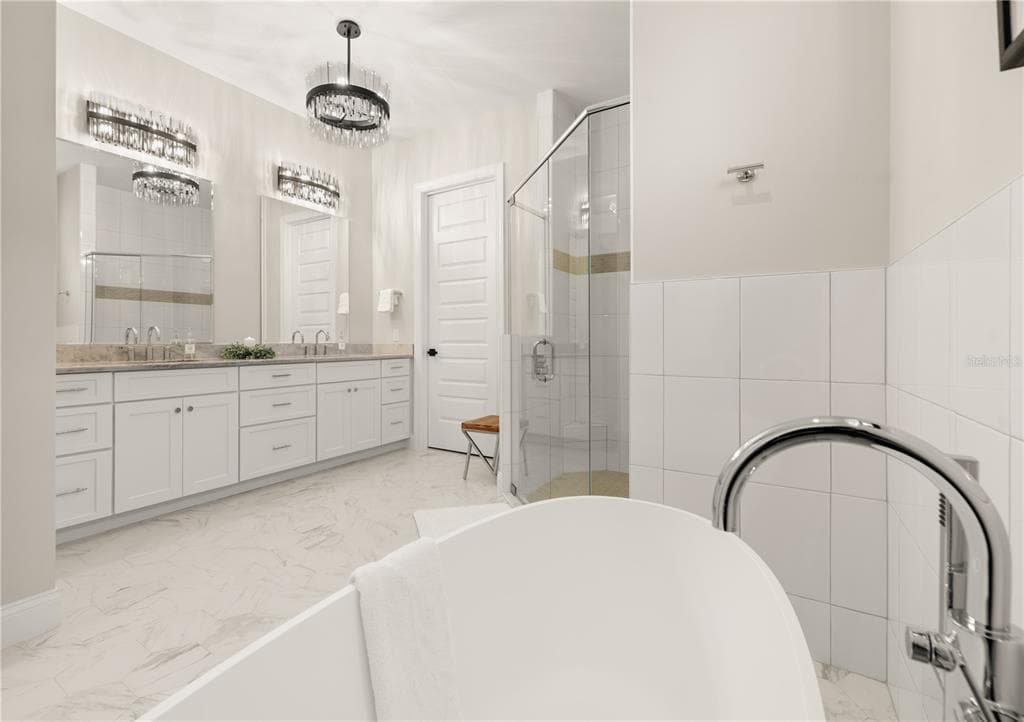2559 PALM AVENUE photo 21
