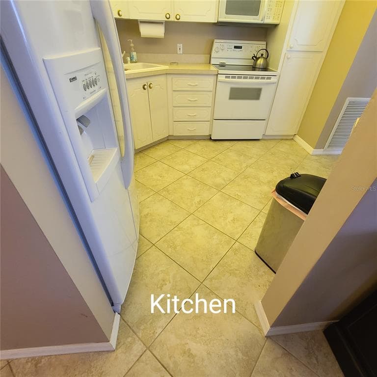220 BUTTONWOOD CIRCLE 220 photo 14