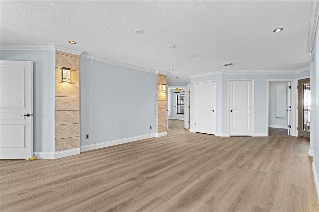 1600 W MARION AVENUE 234 photo 19