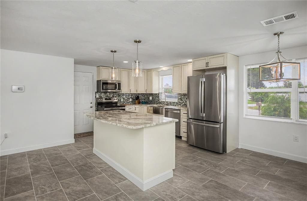 2820 MARLIN PLACE photo 4