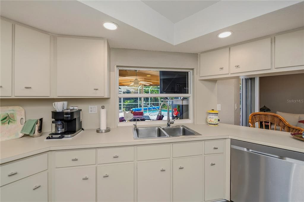 69 SABAL DRIVE photo 21