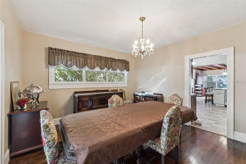 3828 WALKER ROAD photo 7